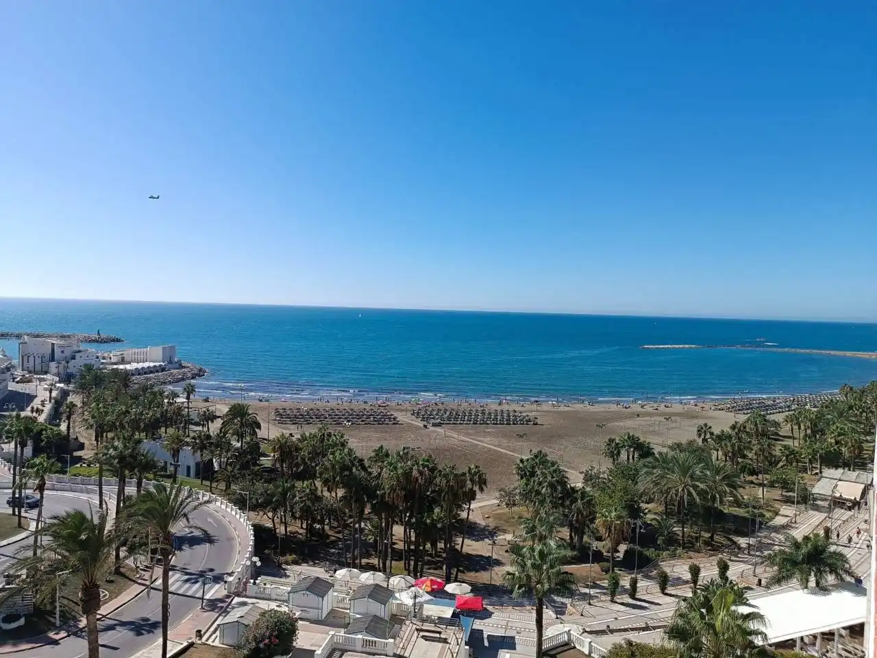 Außenansicht von Wohnungen zur Miete in Benalmádena mit Klimaanlage, Terrasse und Möbliert