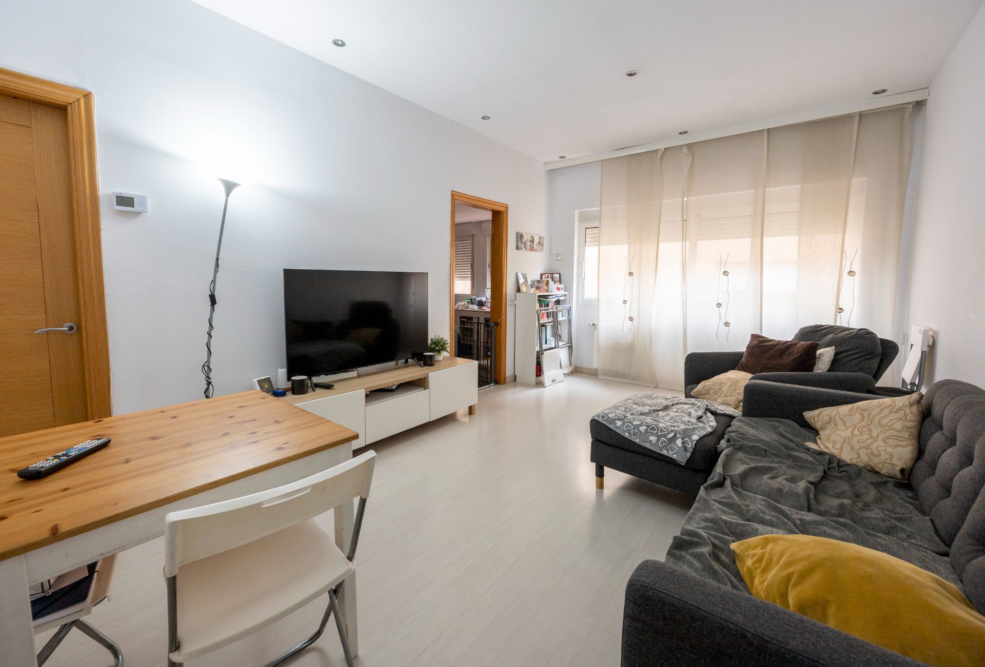 Sala de estar de Piso en venta en  Barcelona Capital con Aire acondicionado, Calefacción y Balcón