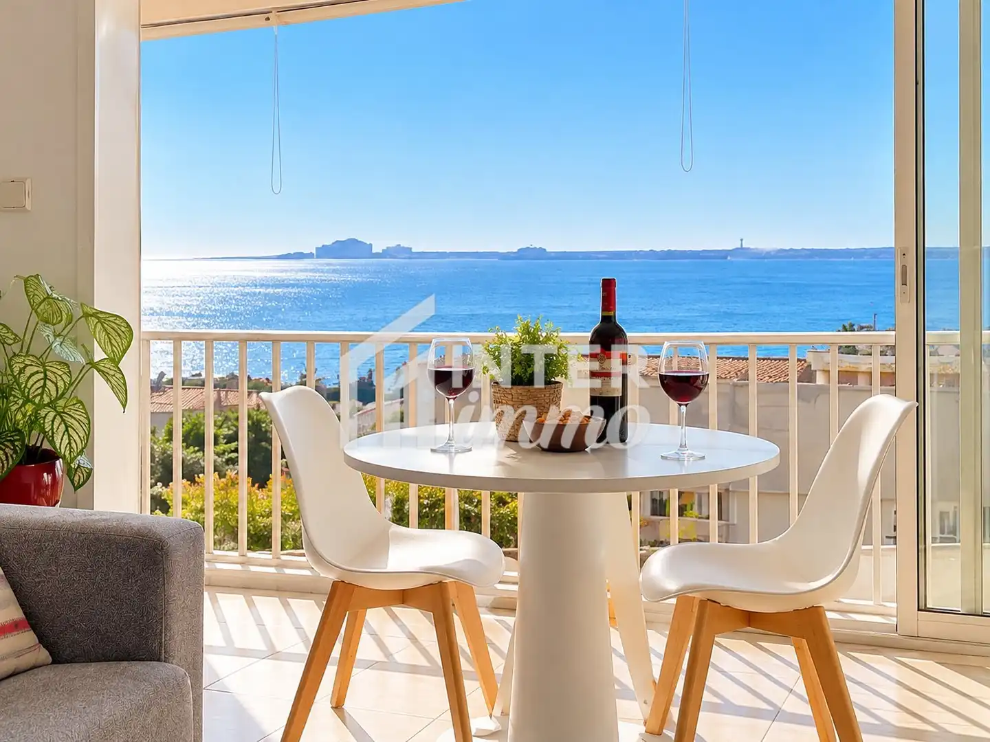 Apartment with garden for sale in Calle Aribau 3