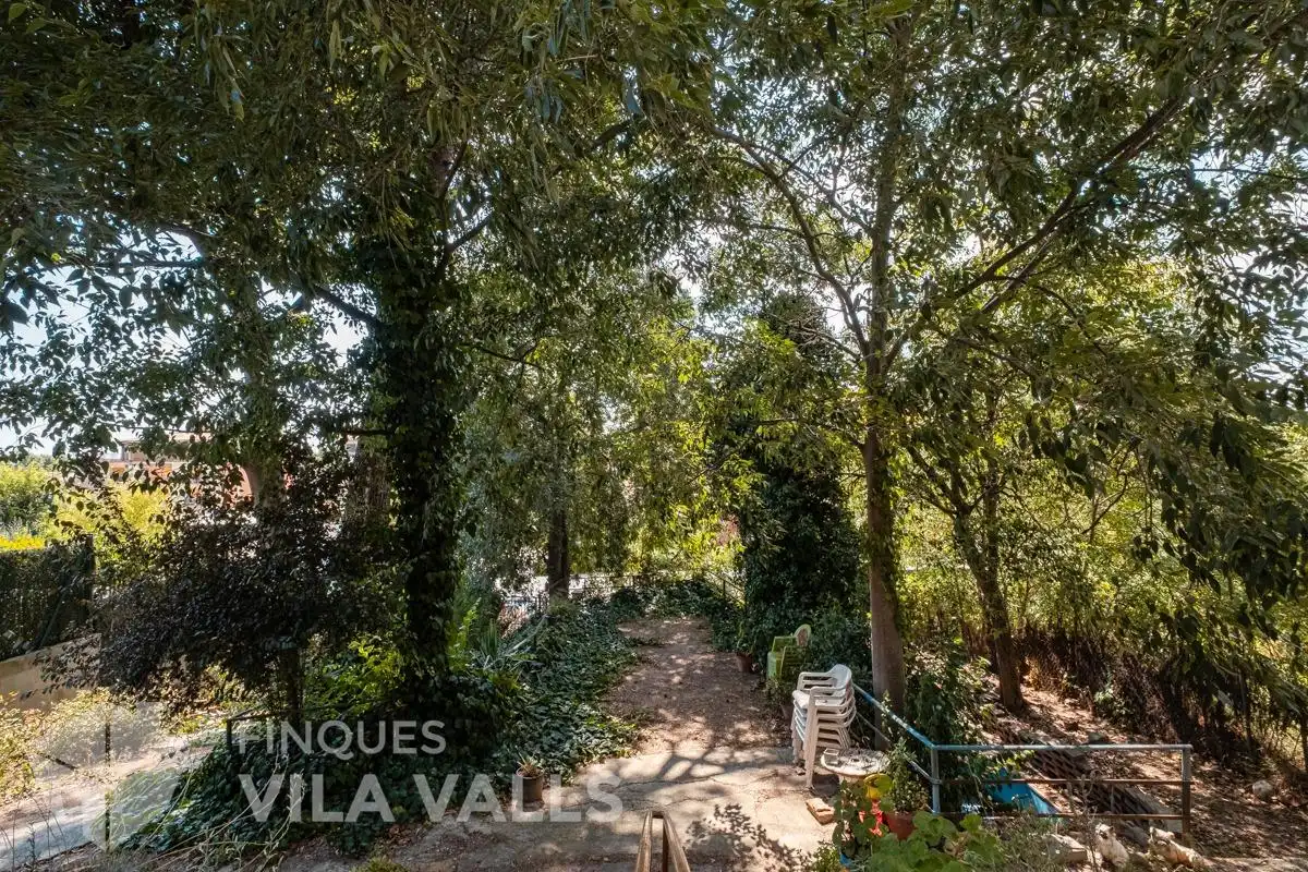 Vista exterior de Casa o xalet en venda en Palau-solità i Plegamans amb Jardí privat