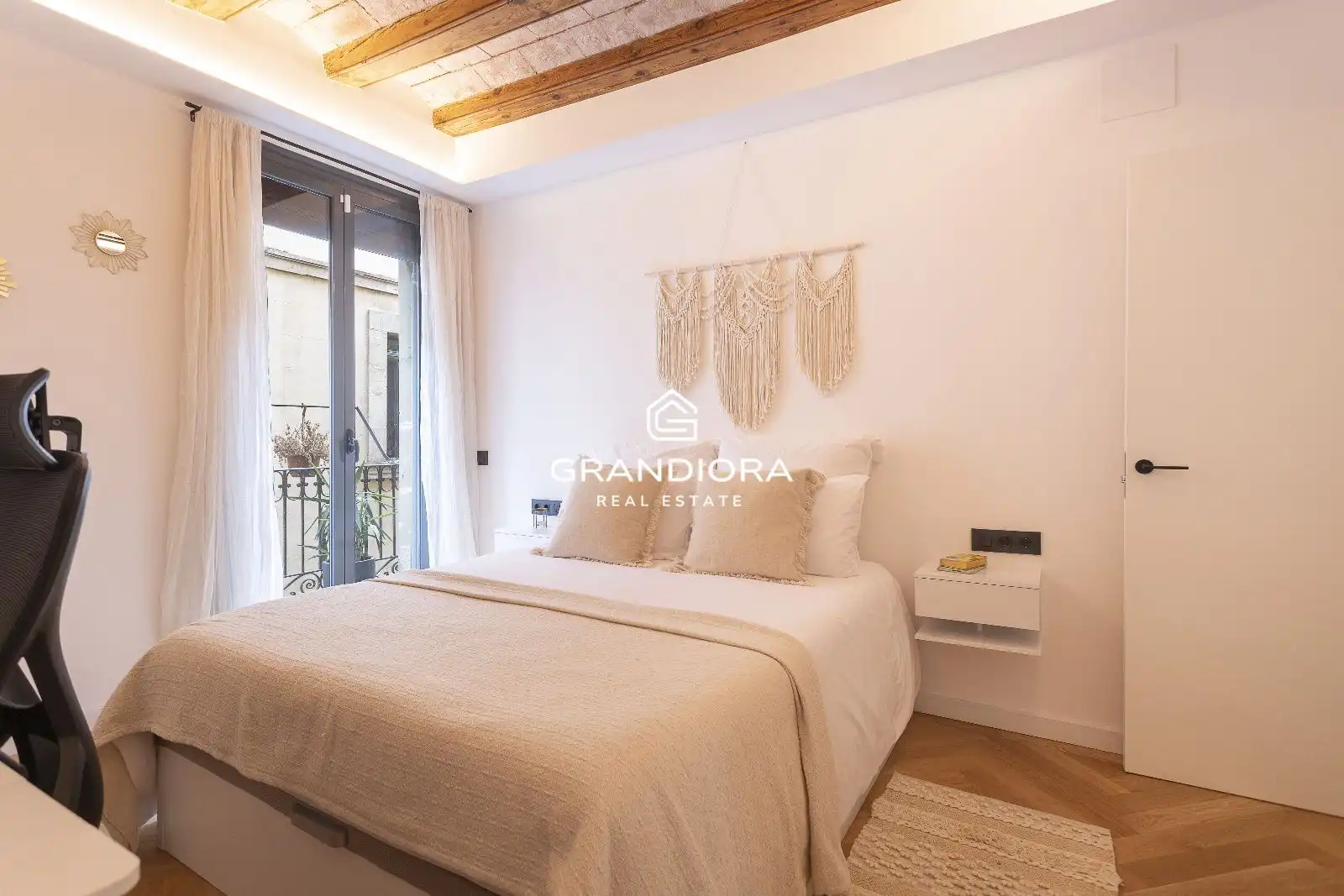 Bedroom of Flat for rent in Barcelona  with Air Conditioner