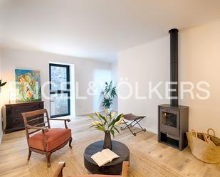 Sala d'estar de Casa adosada en venda en Espolla amb Terrassa i Balcó