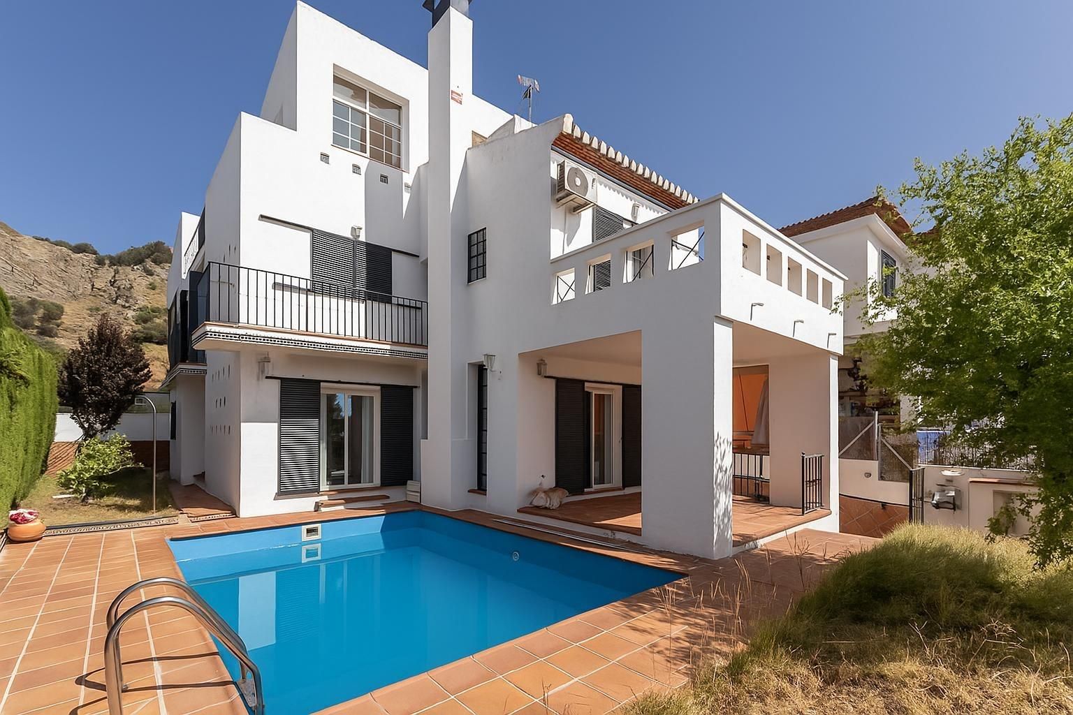 Exterior view of House or chalet for sale in Albolote  with Heating, Private garden and Terrace