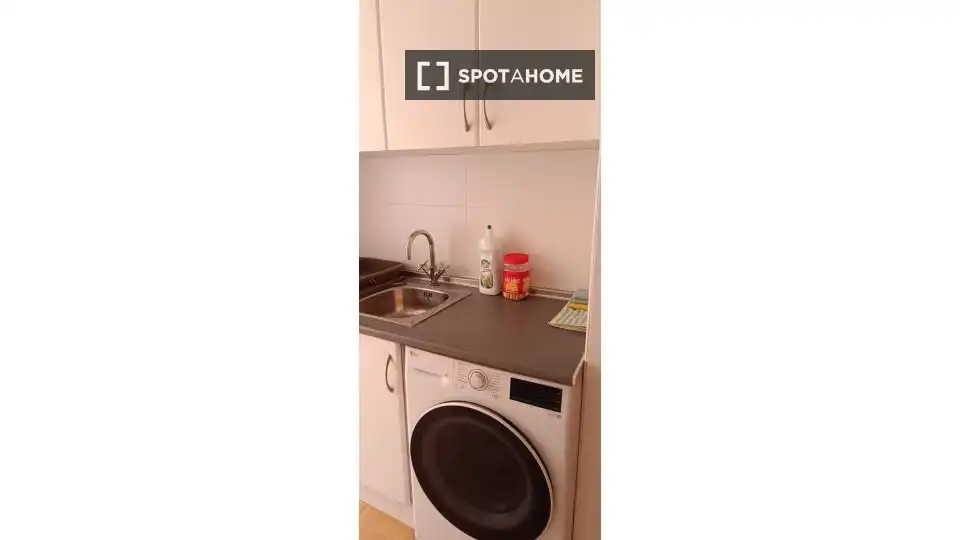 Cuina de Apartament per a compartir en Sagunto / Sagunt amb Aire condicionat, Terrassa i Moblat