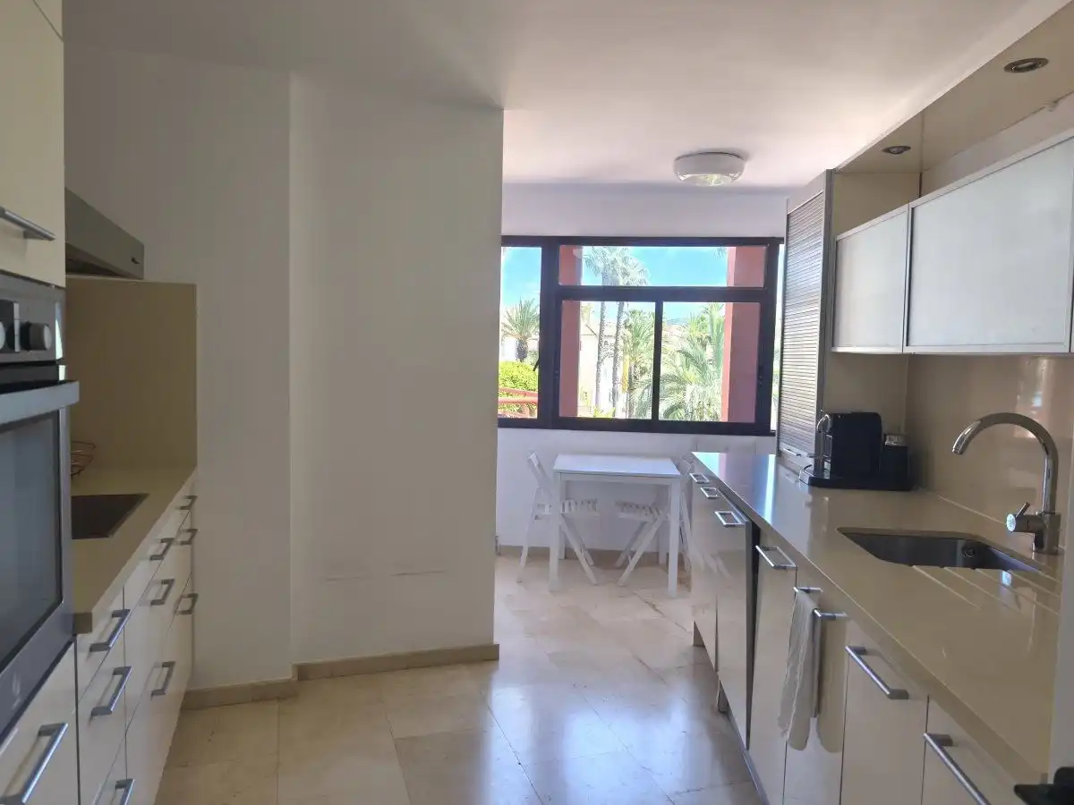 Apartment mit Aufzug zur Miete in Puerto de Sotogrande - La Marina, imagen 11