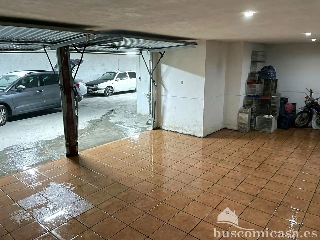 Garaje en venta en Linares