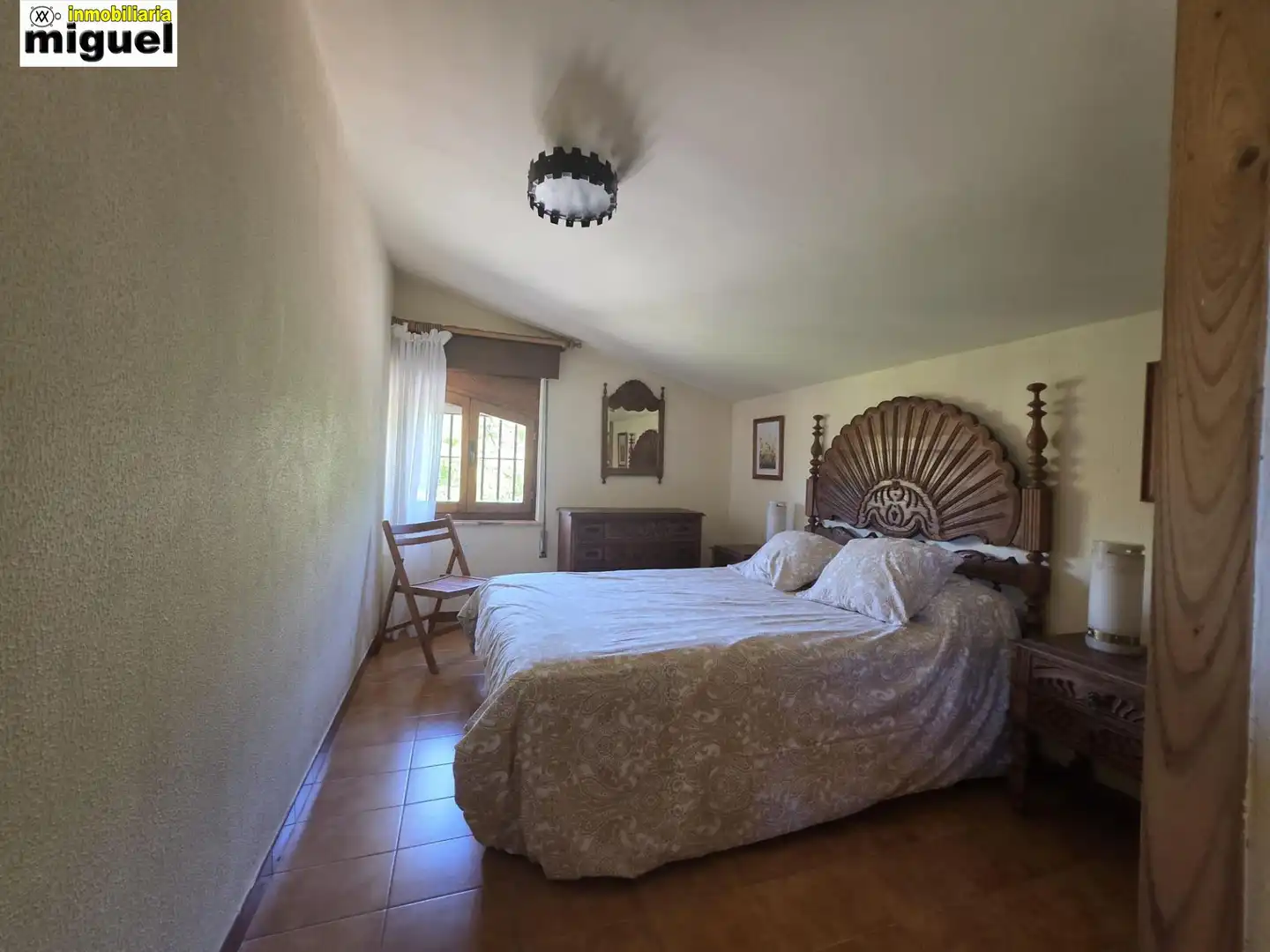 Dormitori de Casa o xalet en venda en Llanes amb Calefacció, Jardí privat i Terrassa