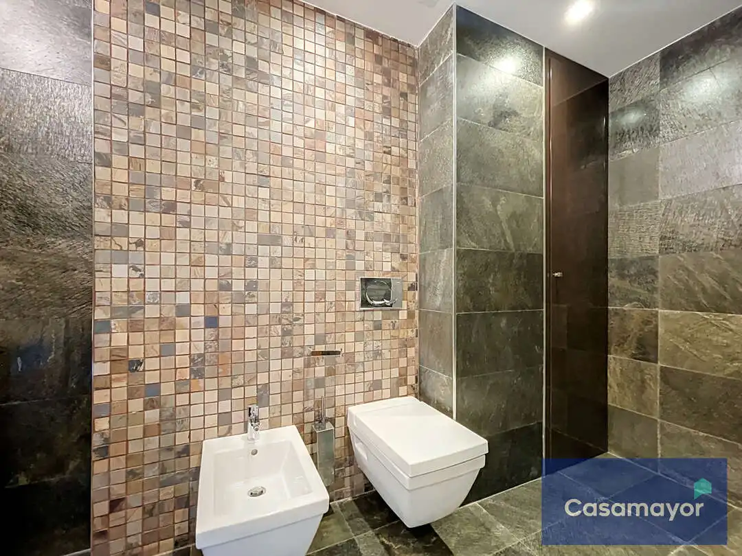 Baño de Piso en venta en Alicante / Alacant con Aire acondicionado, Calefacción y Trastero