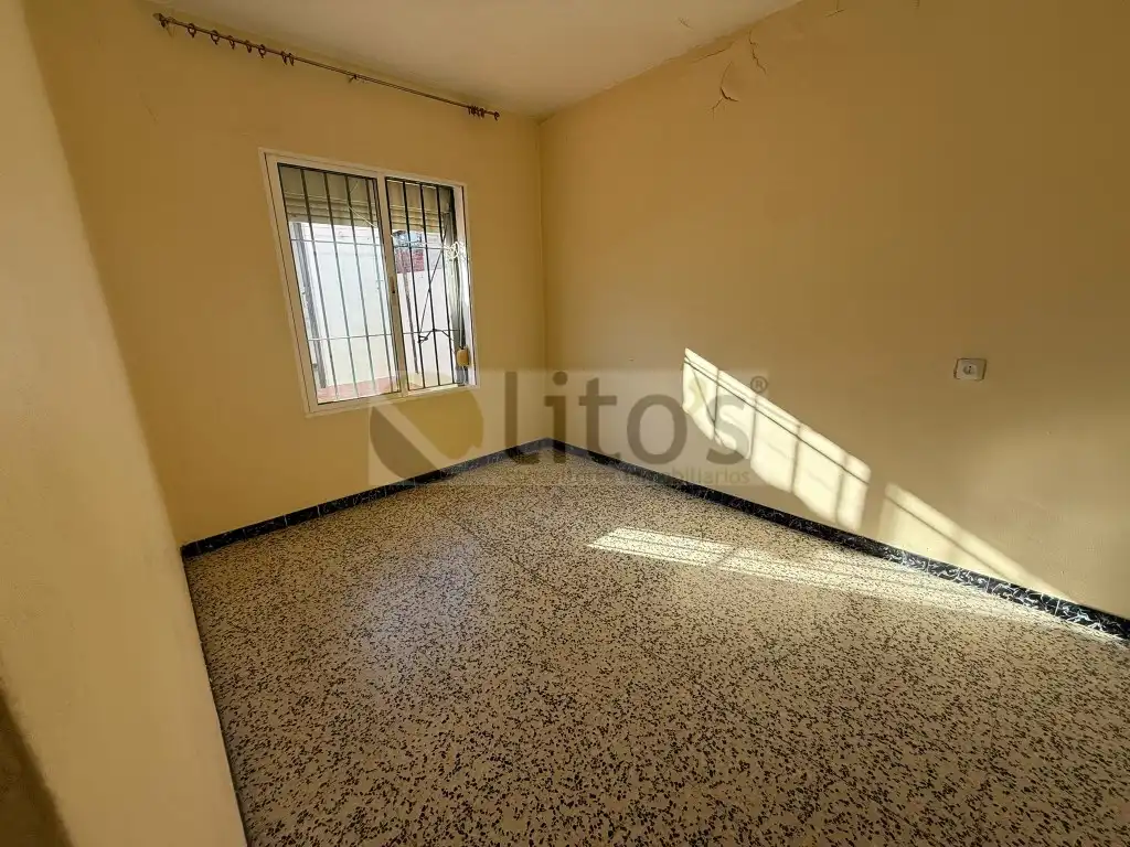 Schlafzimmer von Einfamilien-Reihenhaus zum Verkauf in Dos Hermanas