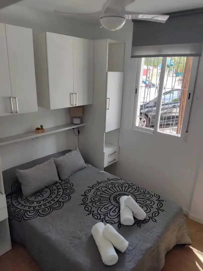 Habitación de Estudio de alquiler en Xirivella con Amueblado