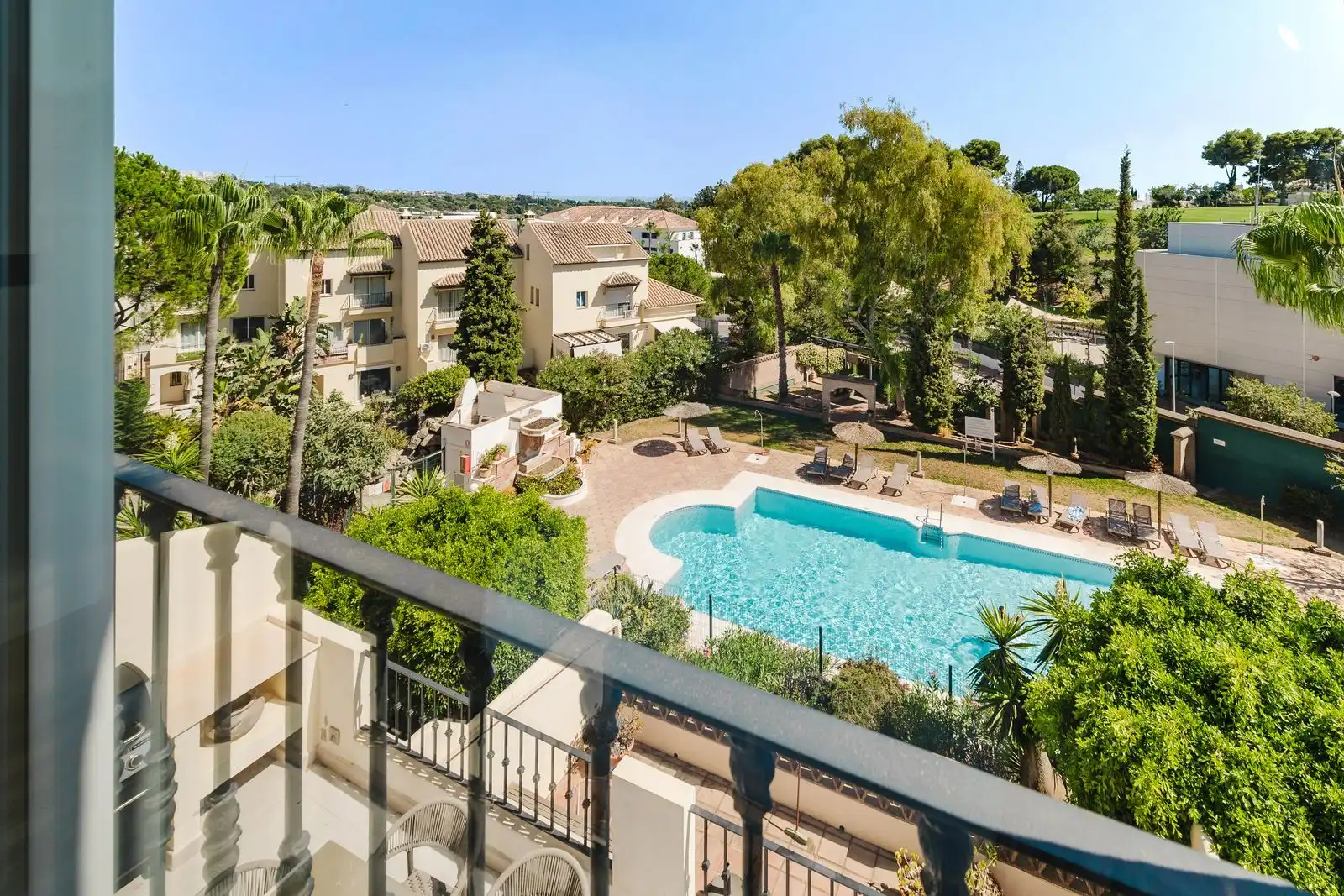 Exterior view of Houses for sale in Marbella  with Air Conditioner, Terrace and Community pool
