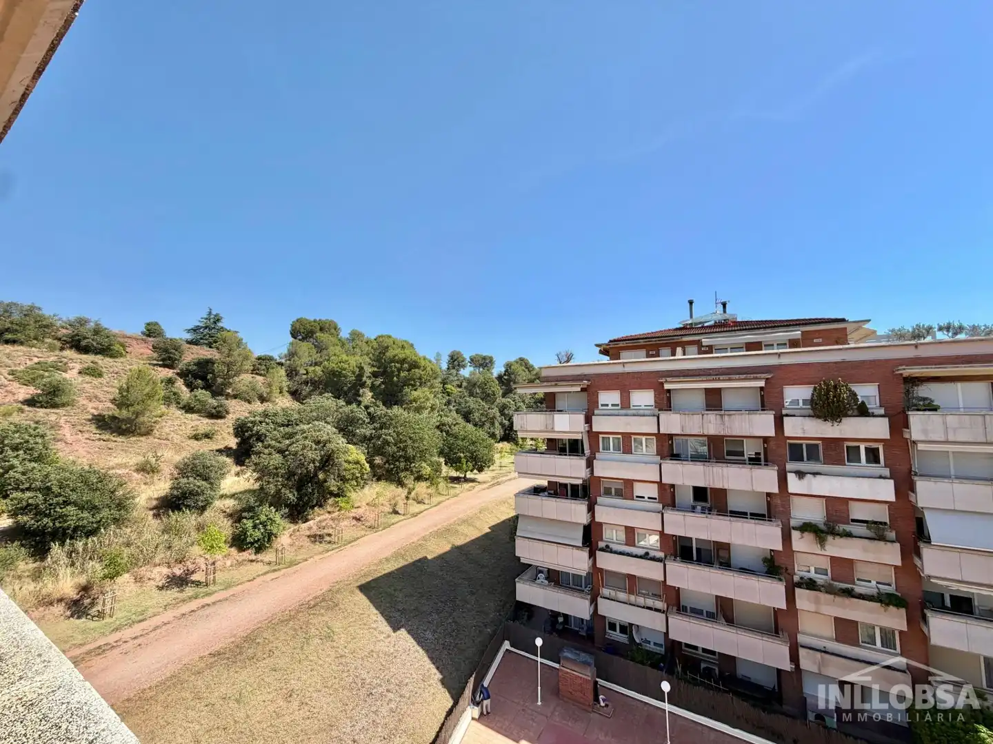 Exterior view of Attic for rent in Manresa  with Air Conditioner, Heating and Terrace