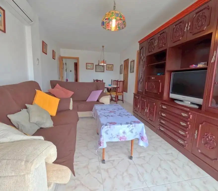 Sala de estar de Piso en venta en Fuengirola con Aire acondicionado, Calefacción y Terraza