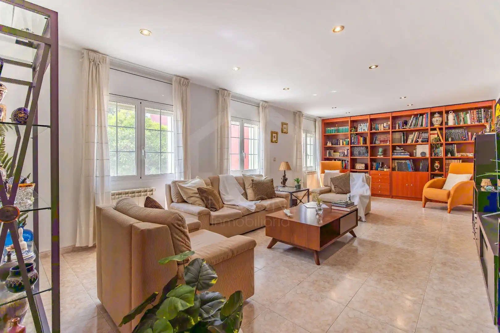 Living room of Houses for sale in Riudoms  with Air Conditioner, Heating and Private garden