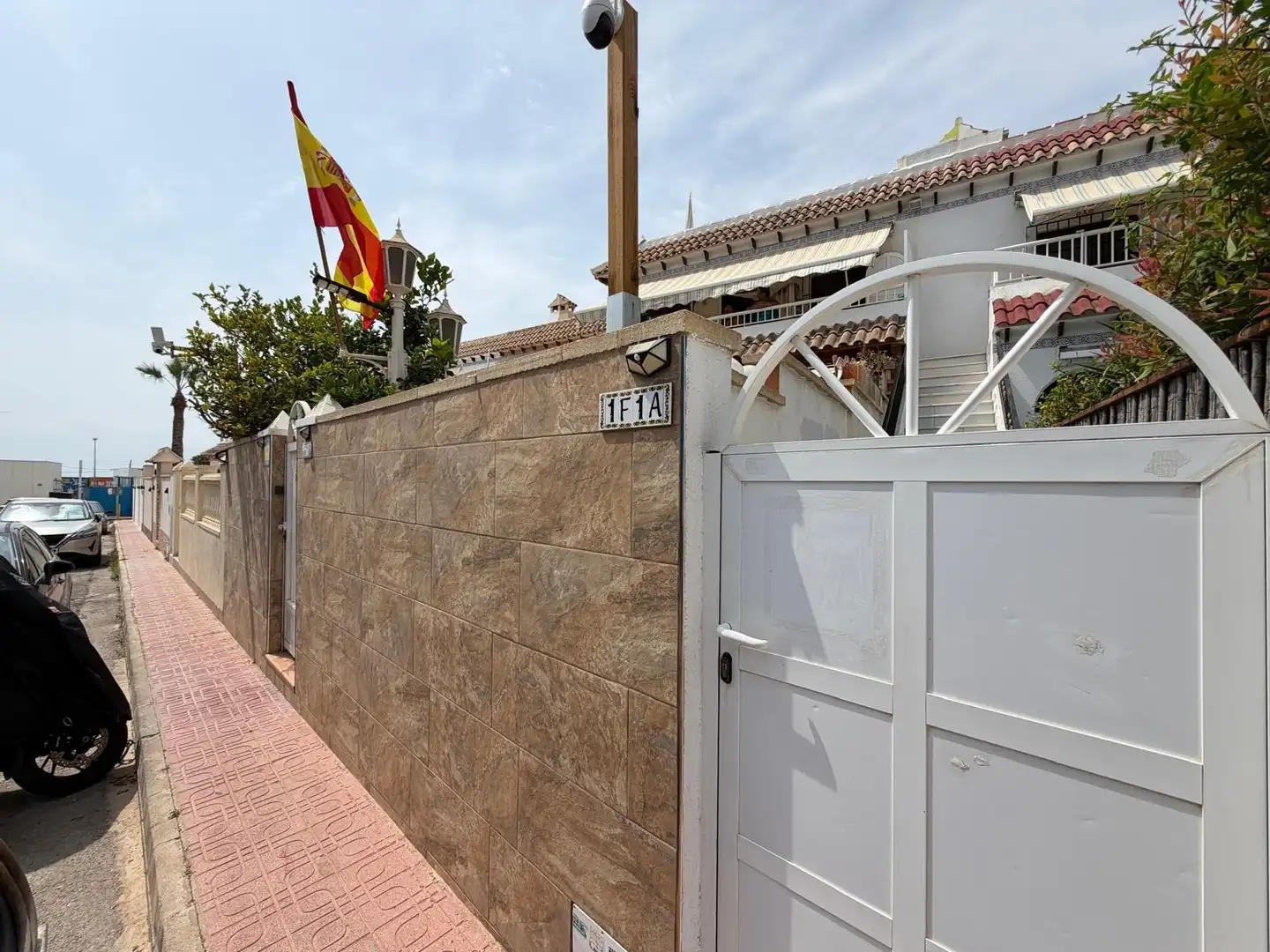 Vista exterior de Casa o xalet en venda en Torrevieja amb Aire condicionat, Calefacció i Traster