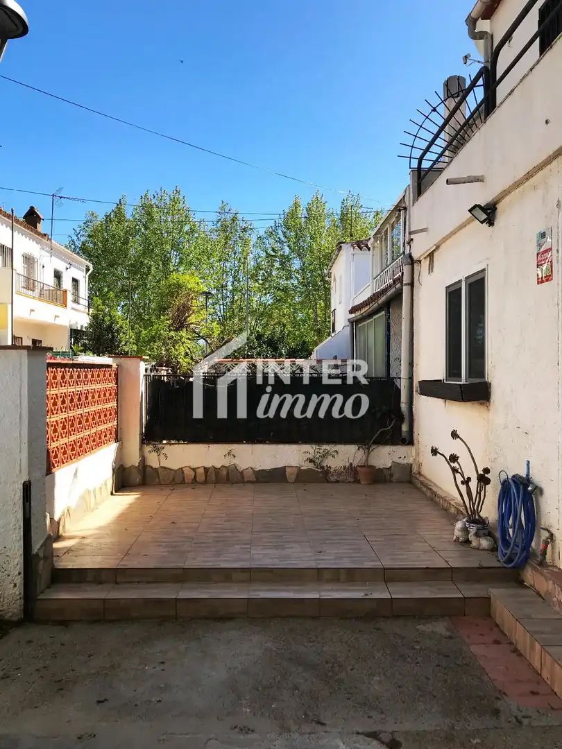 Casa con piscina en venta en Calle Puigmal D 5, imagen 2