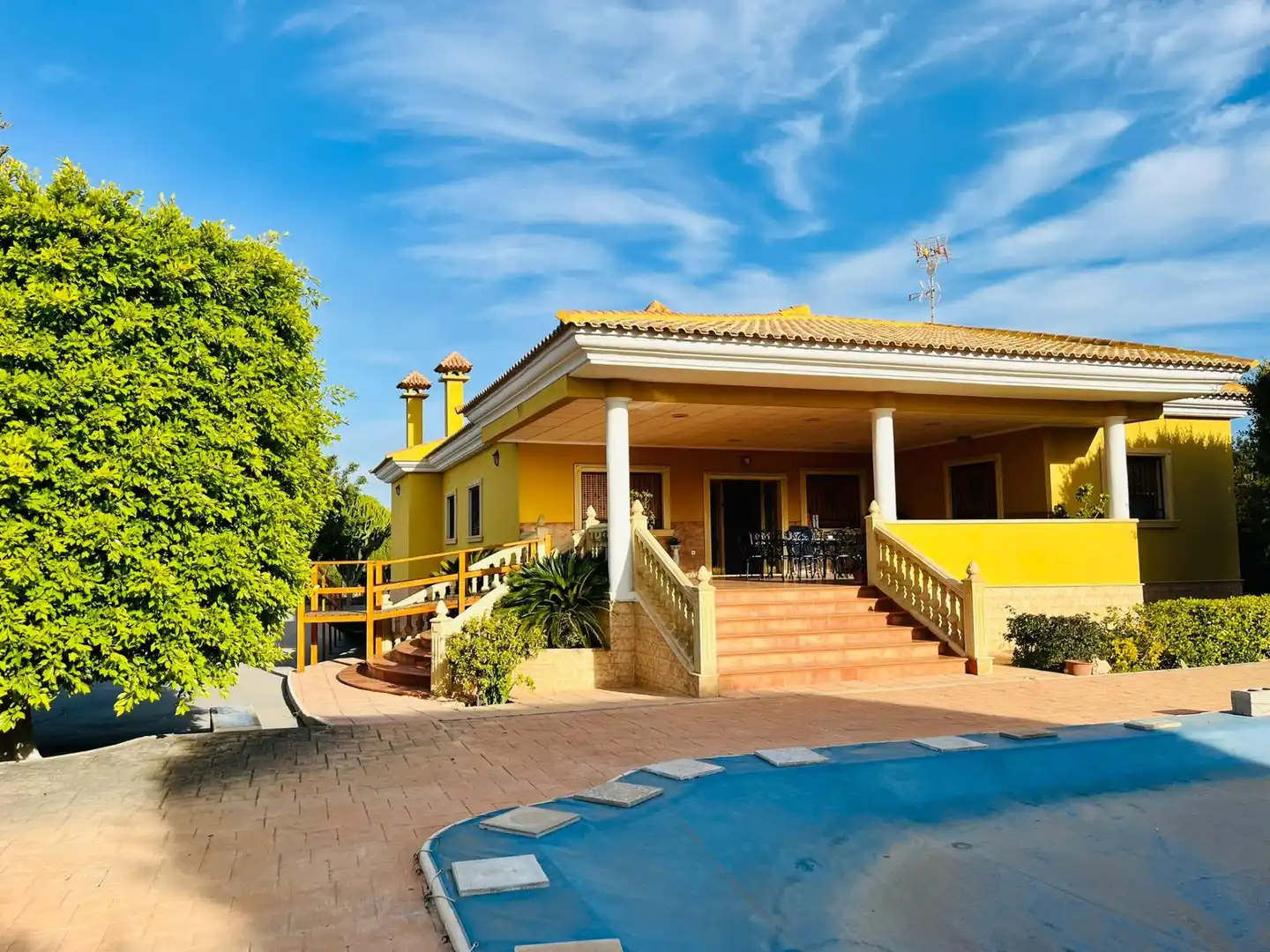 Exterior view of Houses for sale in Elche / Elx  with Air Conditioner, Private garden and Terrace