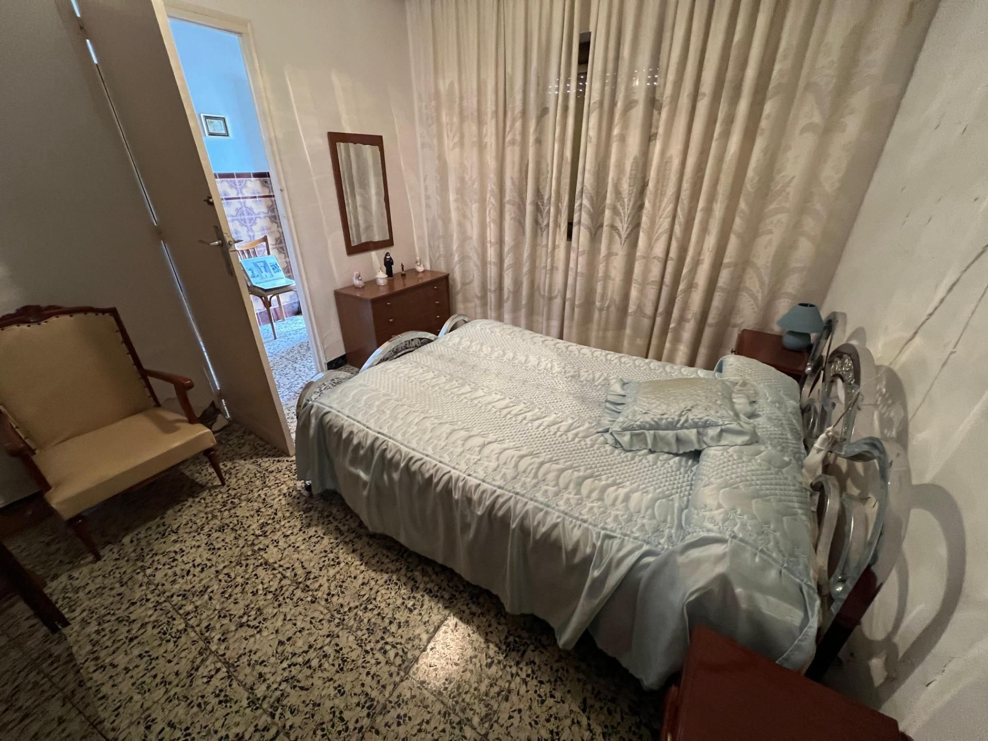 Dormitori de Casa o xalet en venda en Almadén amb Terrassa i Moblat