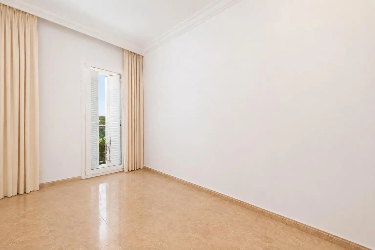 Schlafzimmer von Wohnungen zum Verkauf in Alcúdia mit Klimaanlage, Heizung und Terrasse