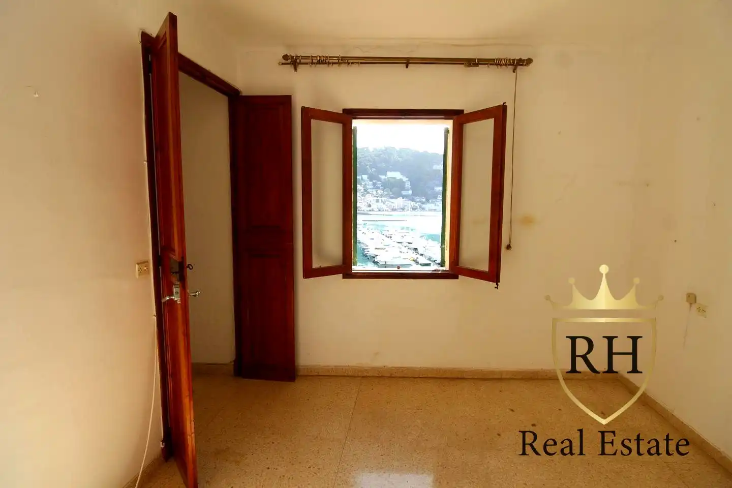 Bedroom of Flat for sale in Sóller  with Air Conditioner and Balcony