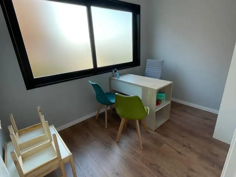 Habitación de Oficina de alquiler en Valdemoro con Aire acondicionado, Calefacción y Amueblado