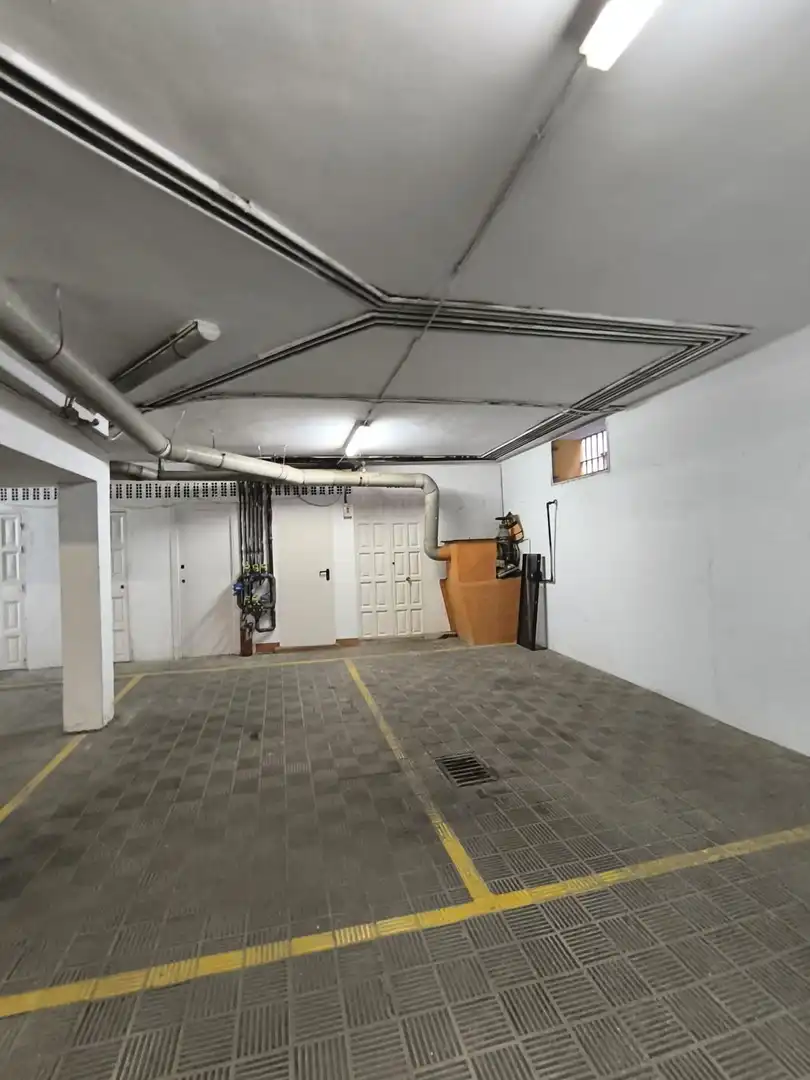 Garage for sale in Rodrigo de Triana, Triana Casco Antiguo