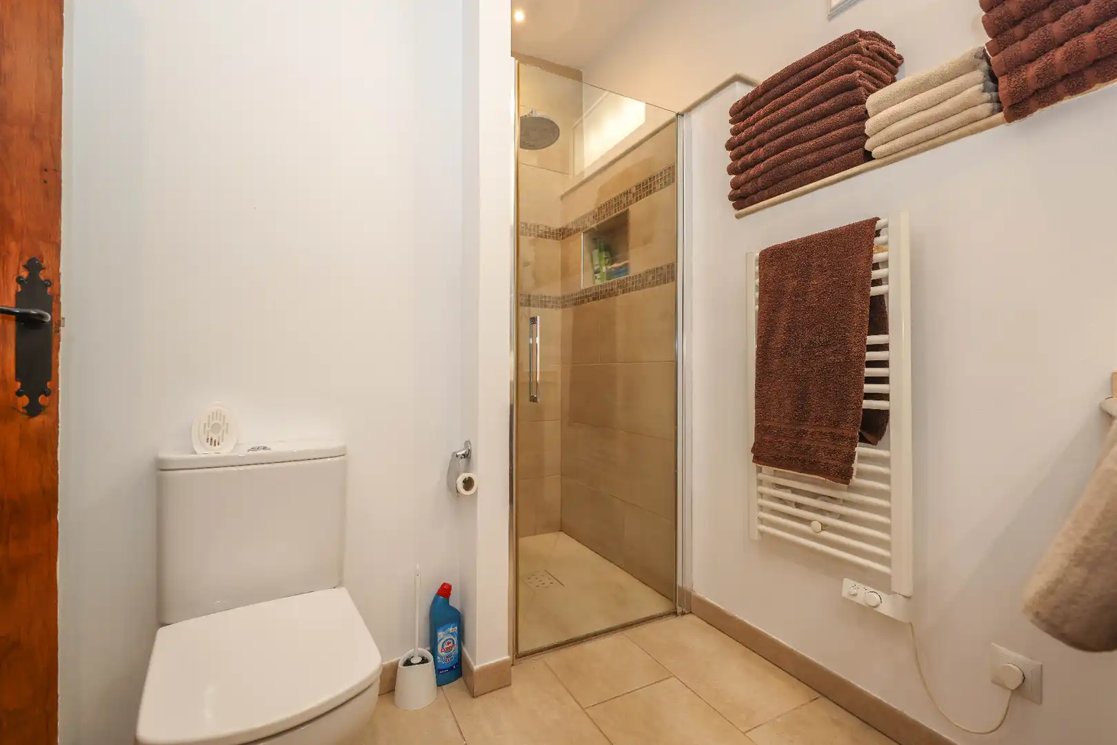 Baño de Casa adosada en venta en Tolox con Terraza y Amueblado