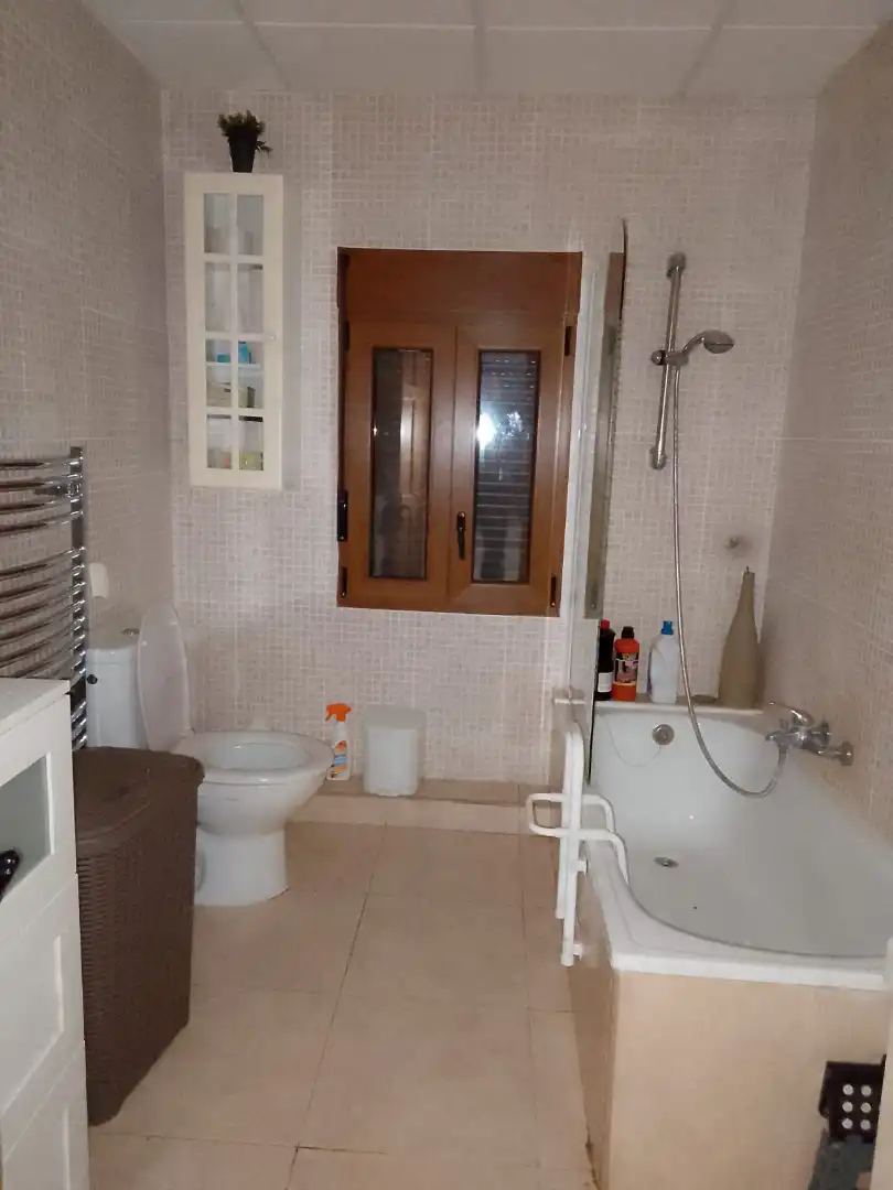 Bany de Casa o xalet en venda en Beneixama amb Aire condicionat, Calefacció i Jardí privat