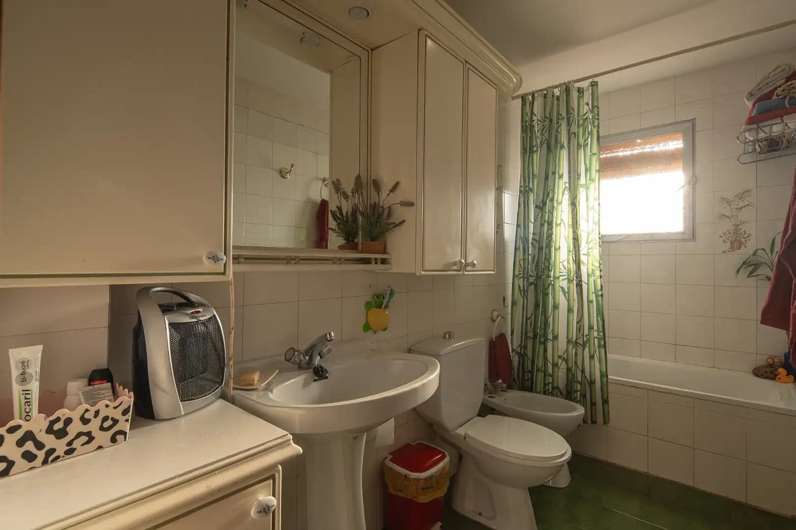 Baño de Casa adosada en venta en Huétor Vega con Aire acondicionado, Terraza y Amueblado