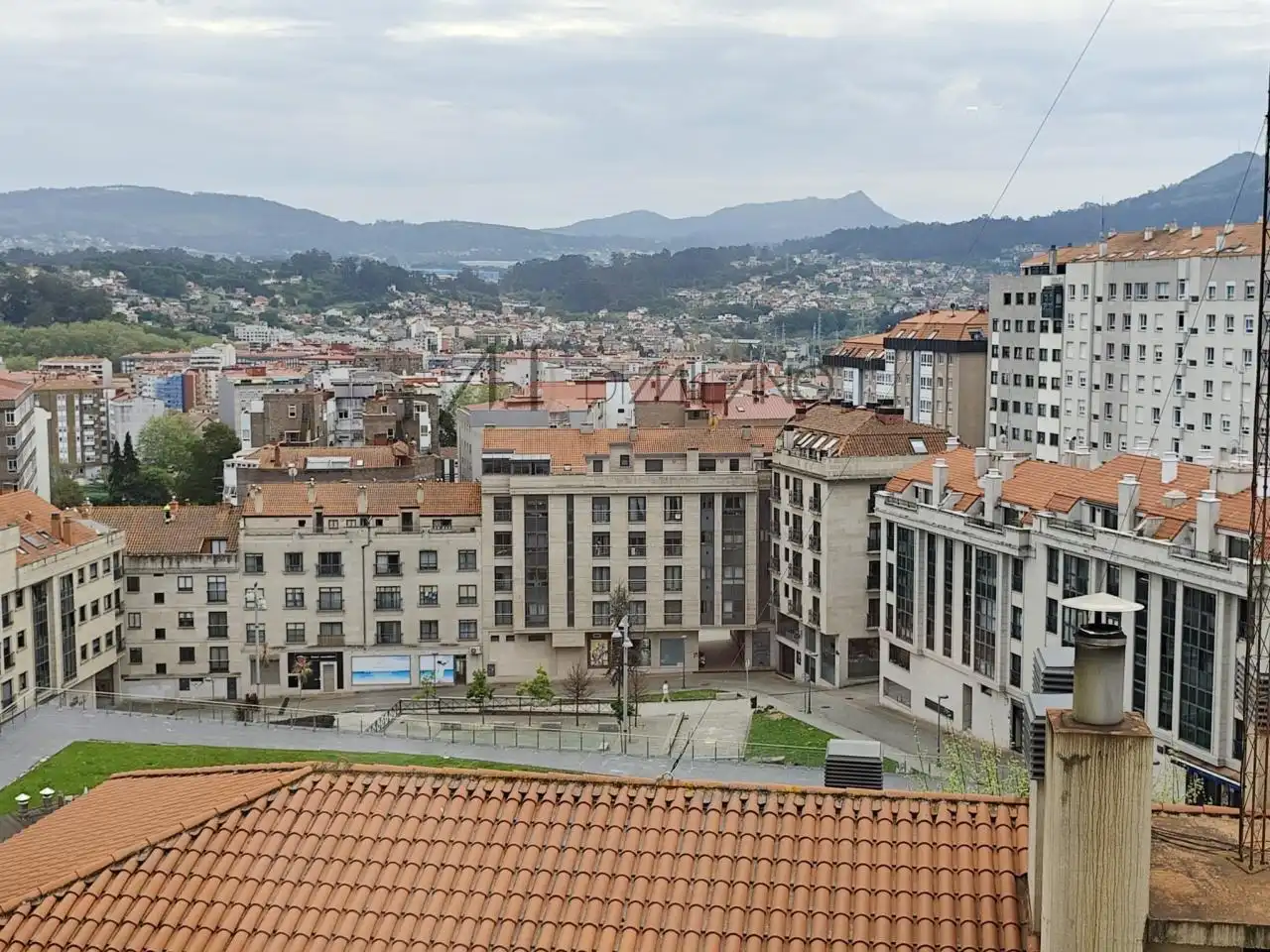Vista exterior de Piso de alquiler en Vigo  con Calefacción, Parquet y Amueblado