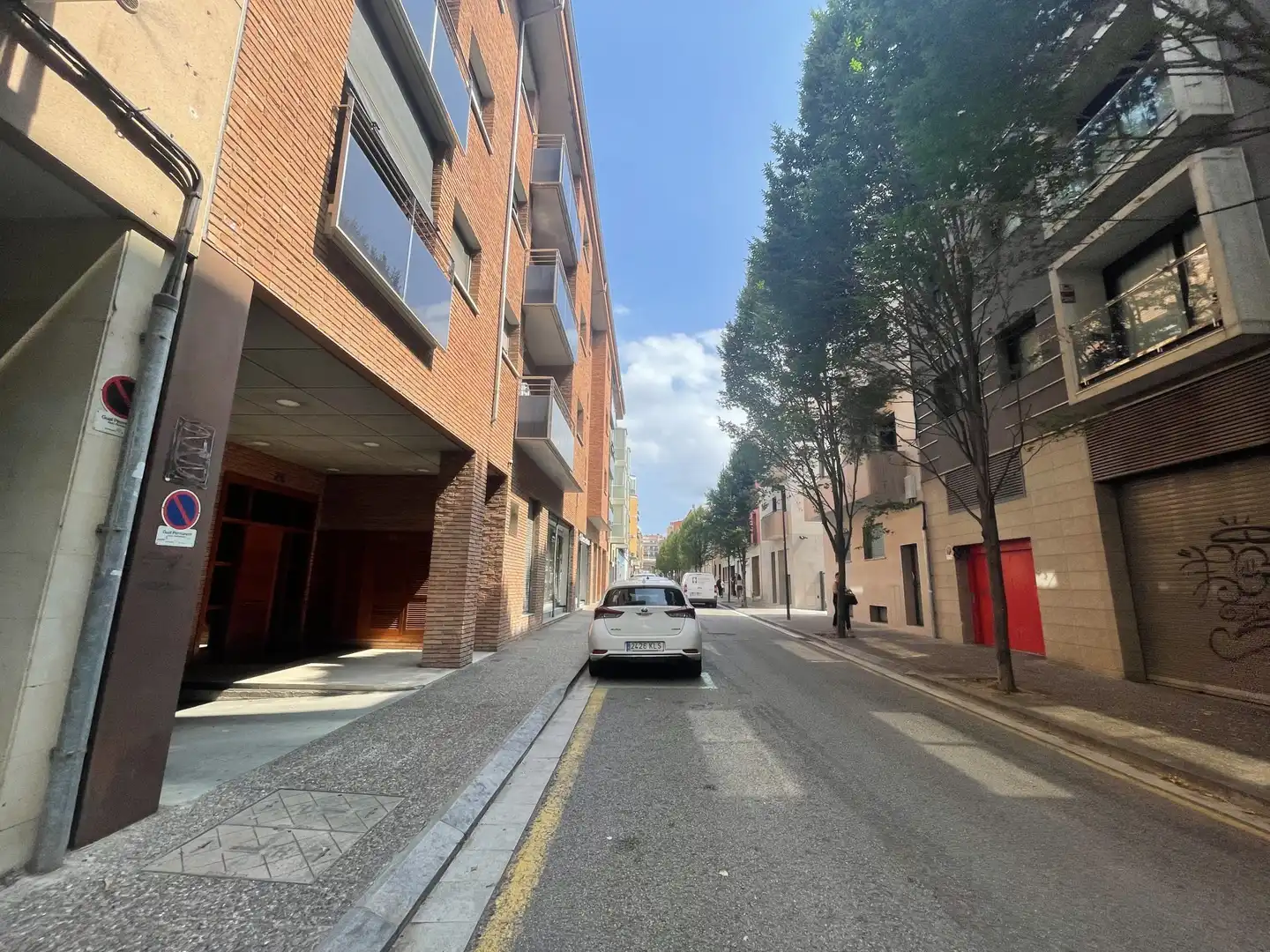 Außenansicht von Garage zum Verkauf in Girona