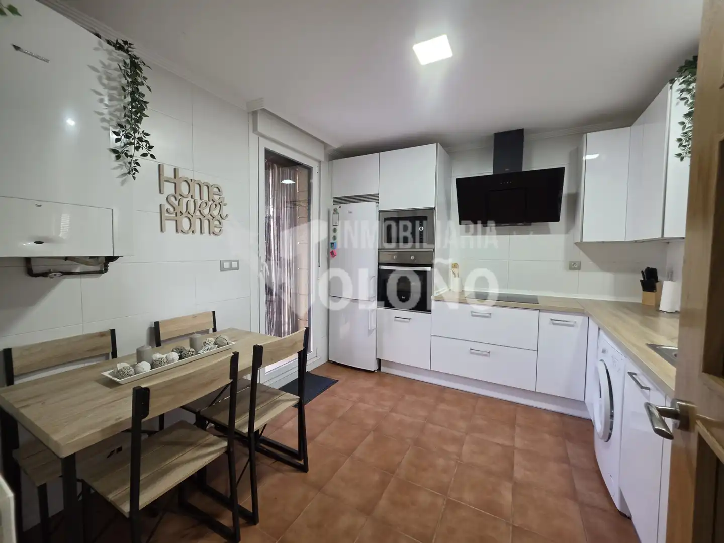 Cocina de Casa o chalet en venta en Cirueña con Calefacción y Jardín privado