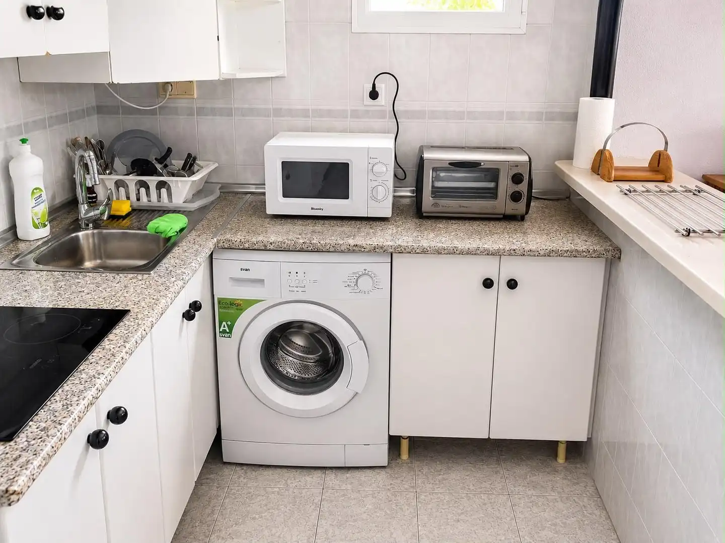 Cocina de Apartamento de alquiler en Torrevieja con Aire acondicionado, Calefacción y Terraza