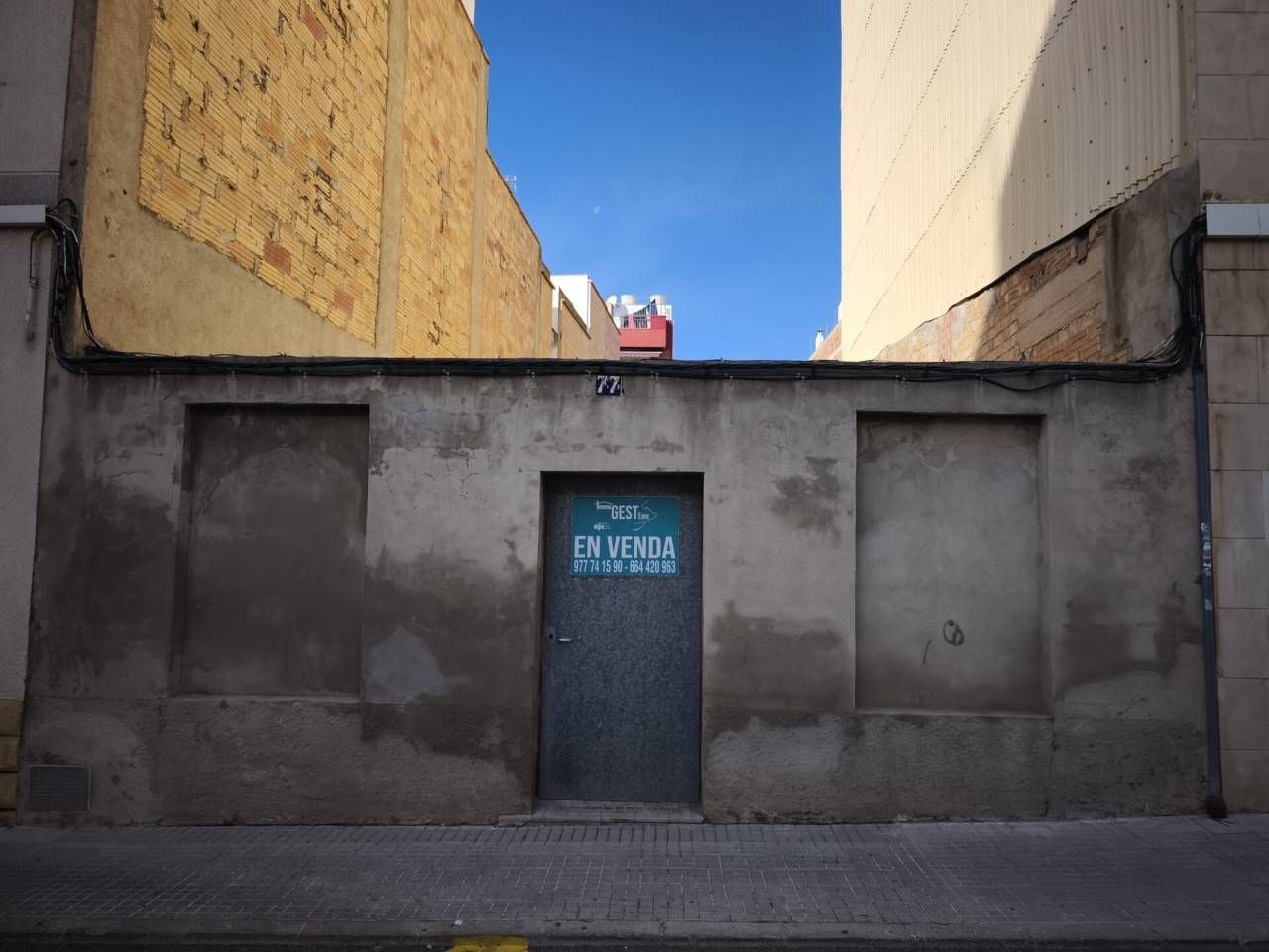 Vista exterior de Terreny industrial en venda en Sant Carles de la Ràpita