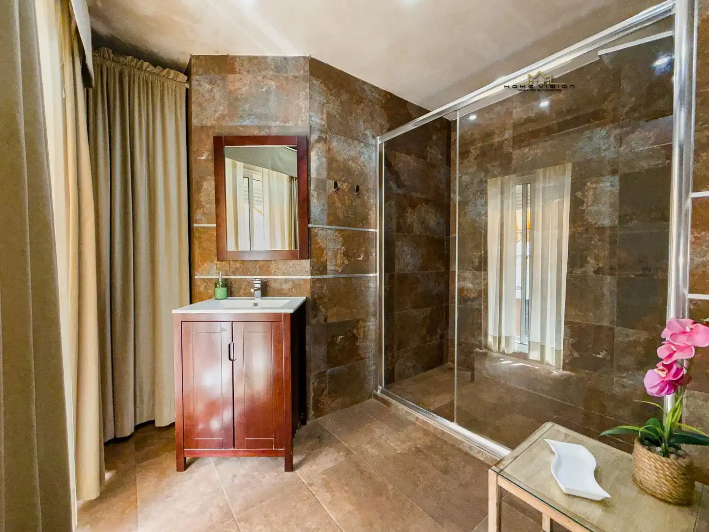 Bathroom of Houses for sale in Jerez de la Frontera  with Air Conditioner, Parquet flooring and Oven