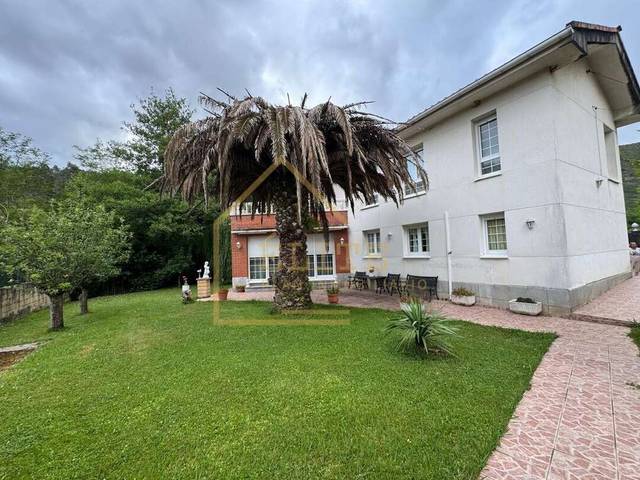 Casa-chalet en Venta en Otañes - Talledo