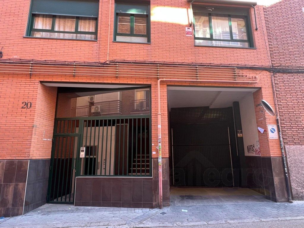 Vista exterior de Garaje en venta en  Madrid Capital
