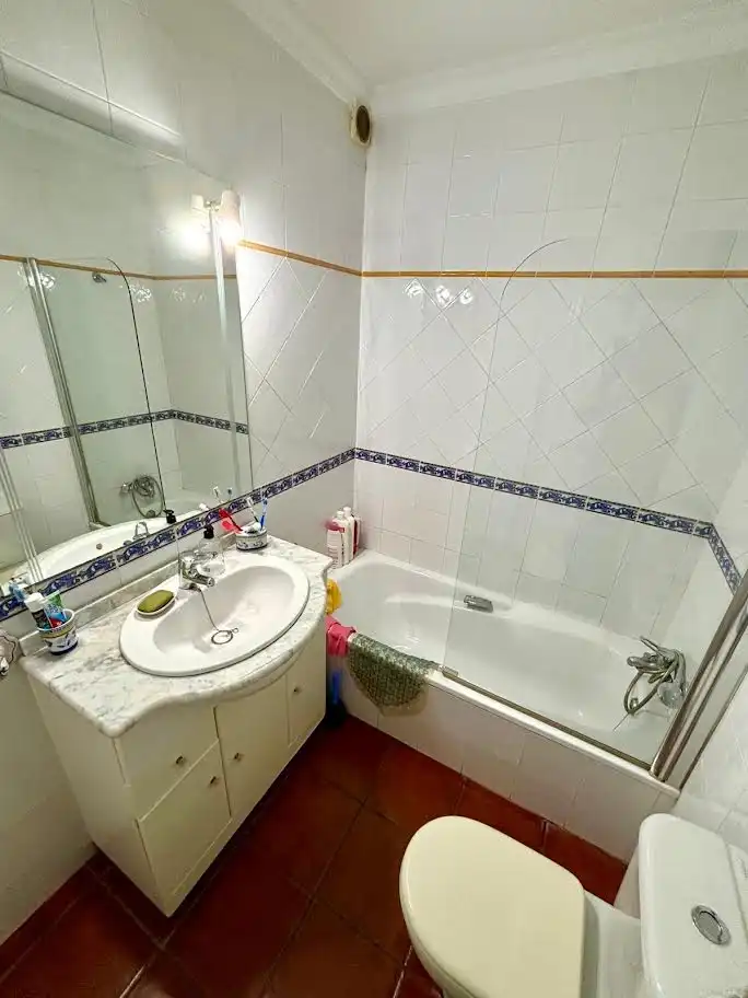Badezimmer von Wohnung zur Miete in Sanlúcar de Barrameda mit Klimaanlage, Heizung und Möbliert