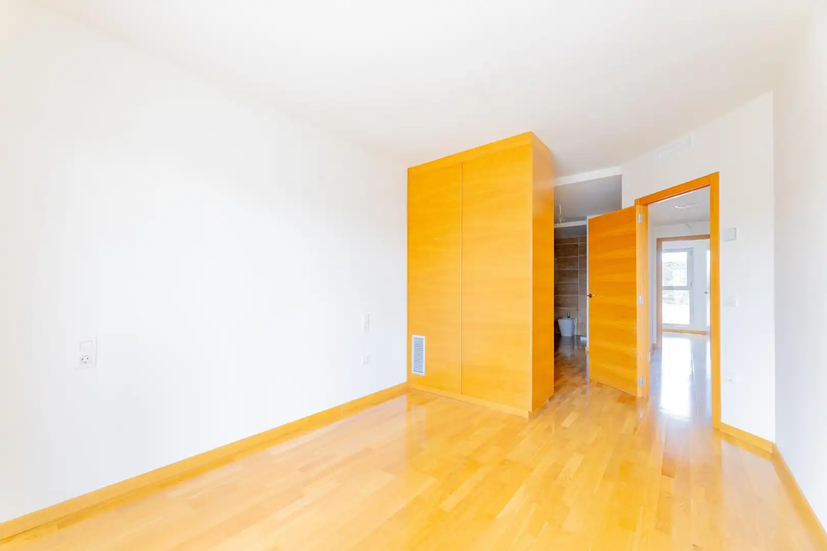 Ático de alquiler en Gandia con Aire acondicionado, Calefacción y Parquet
