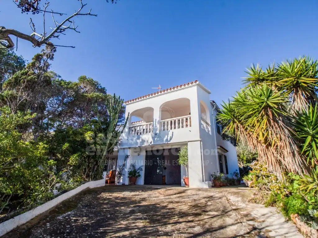 Vista exterior de Casa o xalet en venda en Es Mercadal amb Jardí privat