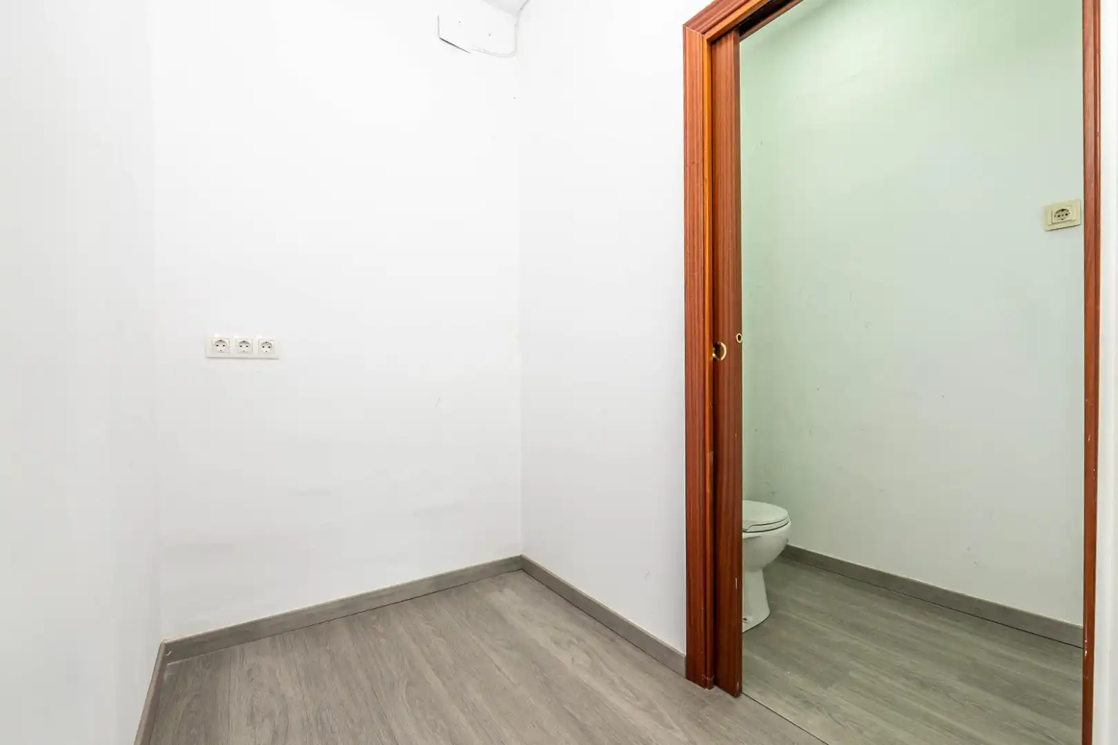 Commercial properties for sale in Granada