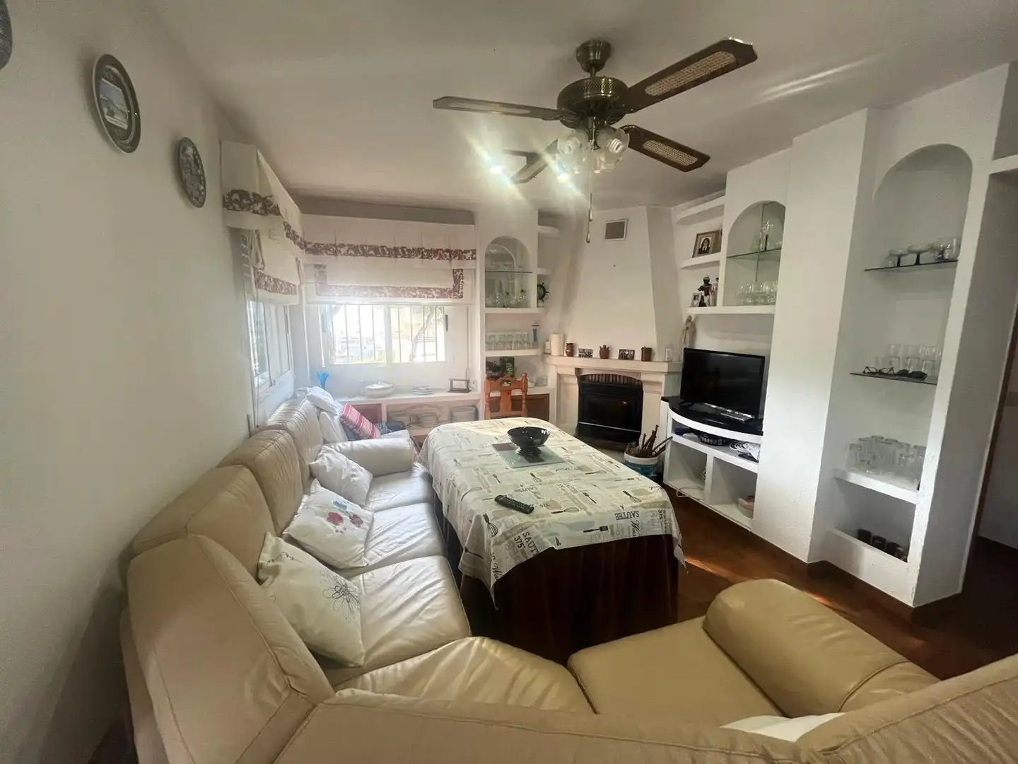 Sala de estar de Casa adosada en venta en El Portil con Jardín privado, Terraza y Amueblado