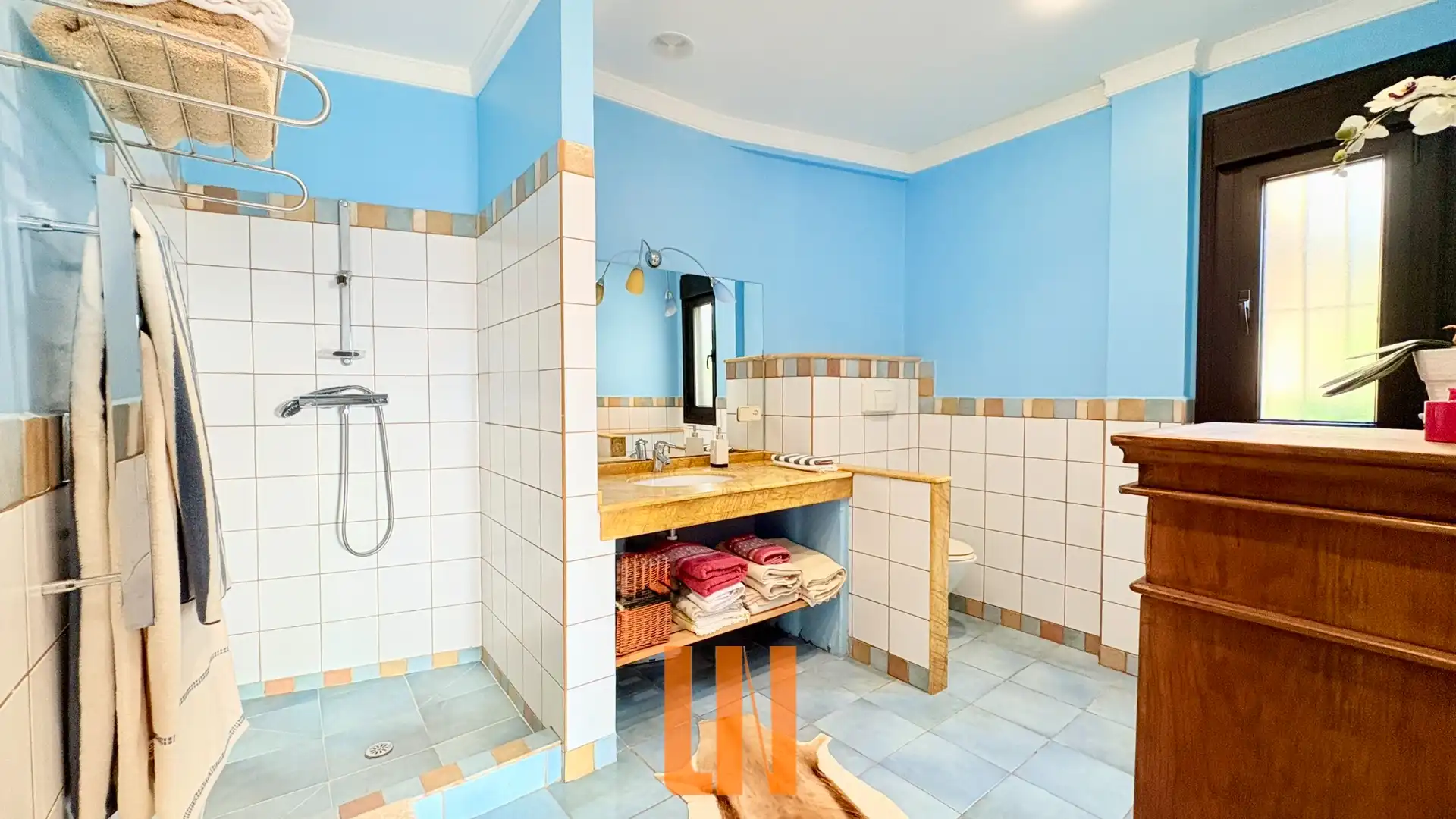 Bany de Casa o xalet en venda en Sada (A Coruña) amb Aire condicionat, Calefacció i Jardí privat