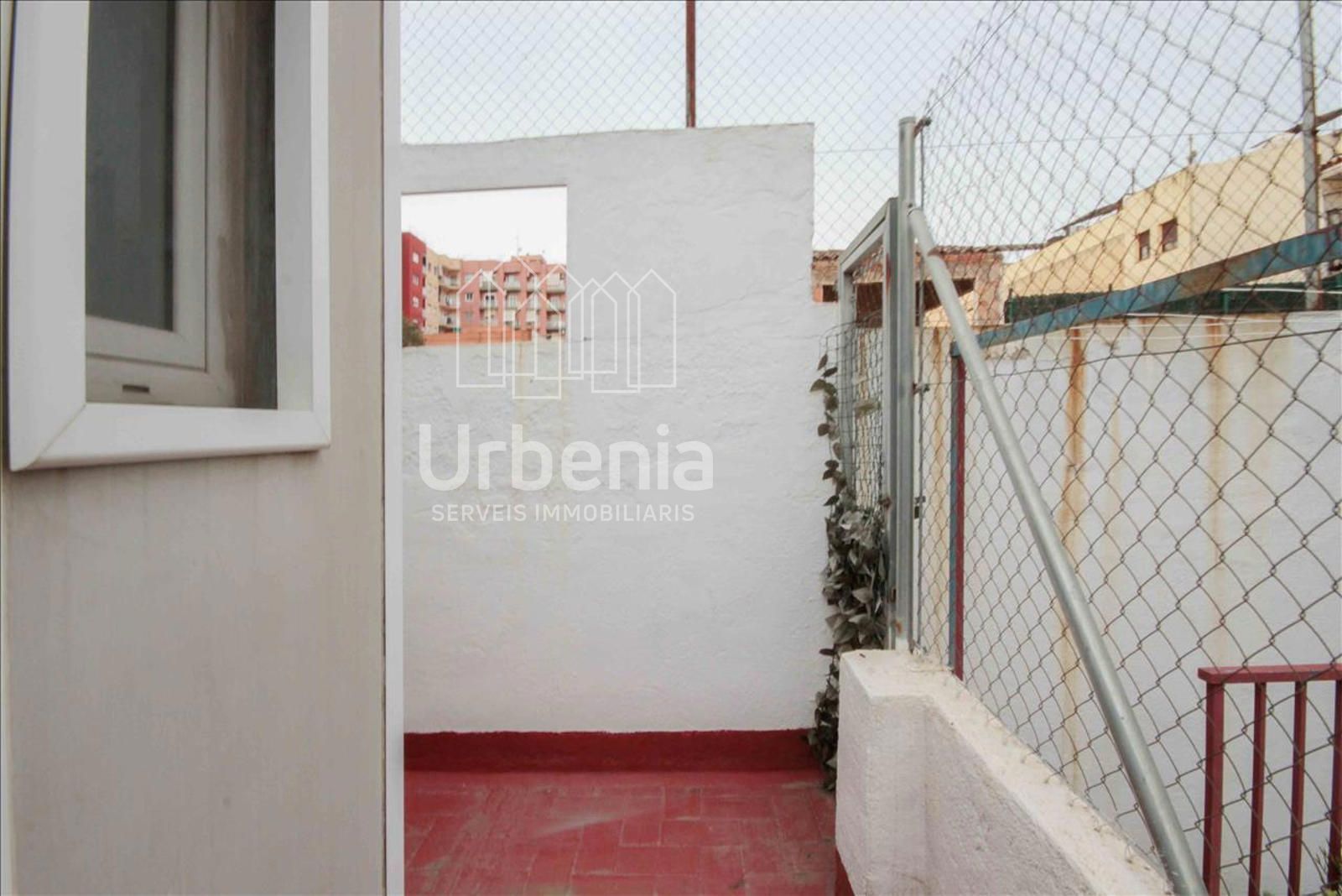 Vista exterior de Pis en venda en Sabadell amb Terrassa