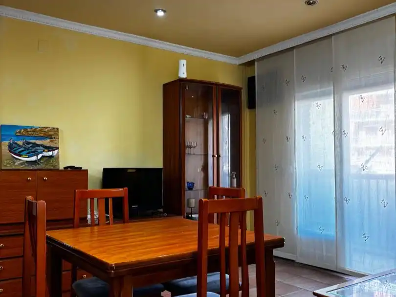 Dining room of Flat for sale in Instituts - Universitat