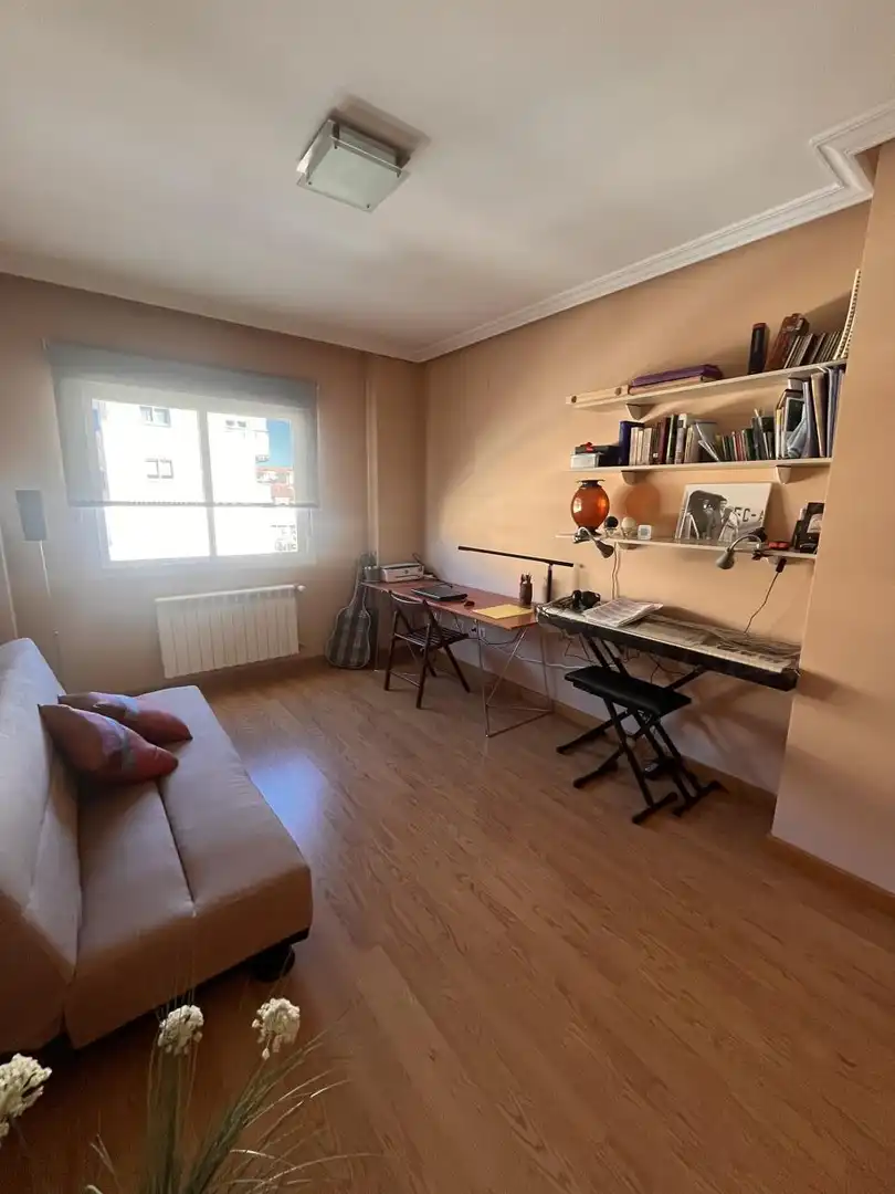 Habitación de Piso en venta en Plasencia con Aire acondicionado, Terraza y Amueblado