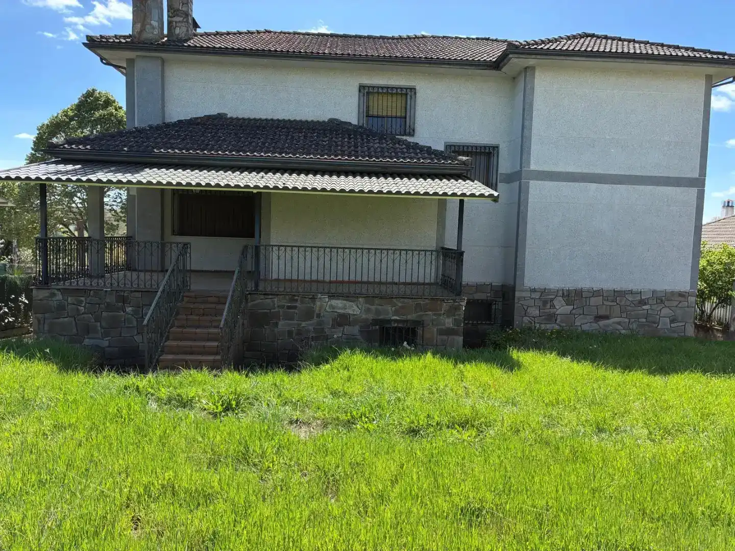 Exterior view of Houses for sale in Mombuey, Zamora