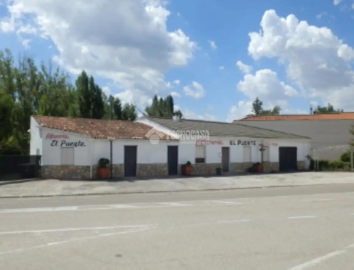 Außenansicht von Haus oder Chalet zum Verkauf in Villalba de la Sierra mit Privatgarten und Terrasse