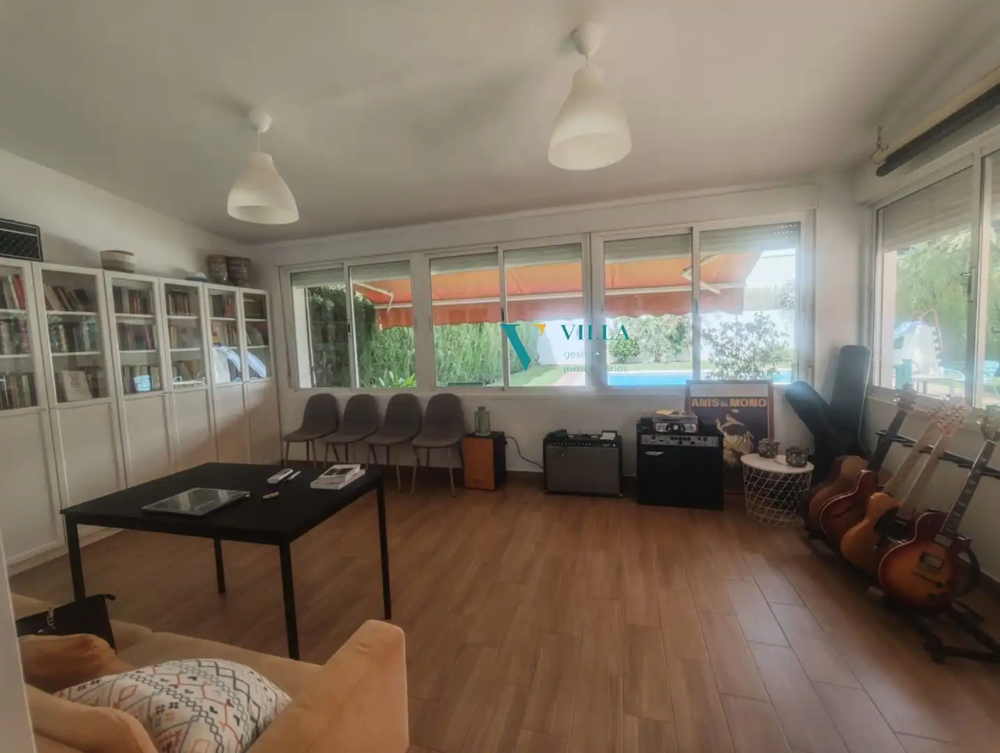 Sala d'estar de Casa o xalet en venda en Alcalá de Guadaira amb Aire condicionat