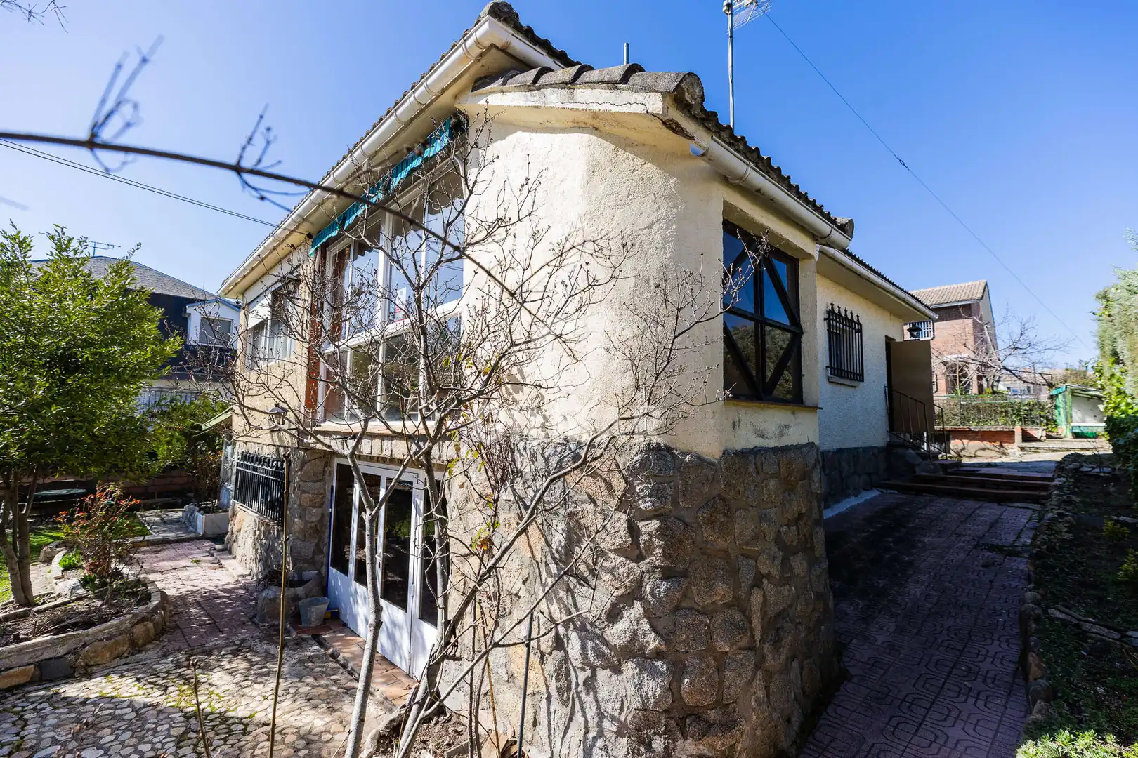 Vista exterior de Casa o chalet en venta en El Boalo - Cerceda – Mataelpino con Calefacción, Jardín privado y Piscina